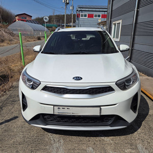 2020 스토닉 1.4 가솔린 디럭스 + 컨비니언스 이미지