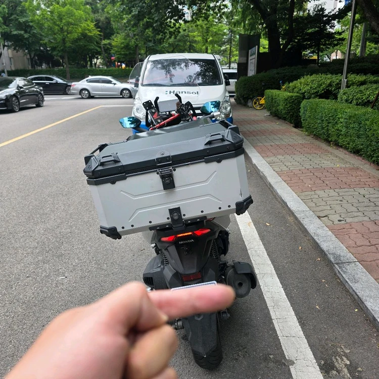 혼다 포르자350 25년식 판매합니다 이미지