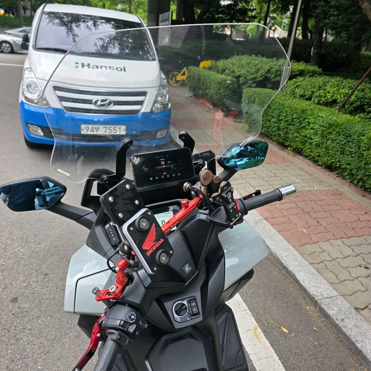 혼다 포르자350 25년식 판매합니다 이미지