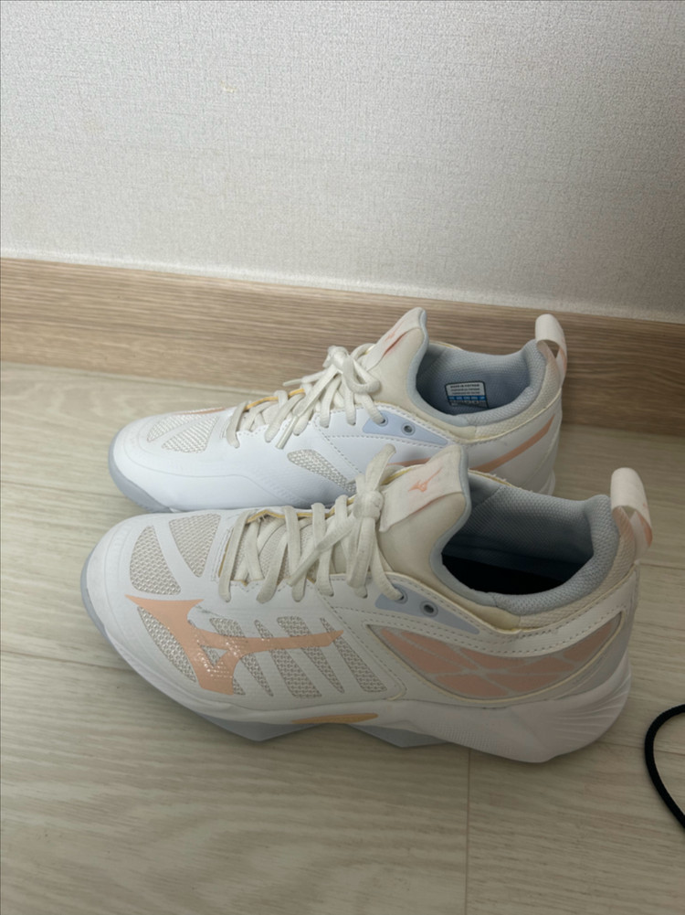 미즈노 웨이브디멘션 실내운동화 배구화 배드민턴화 이미지