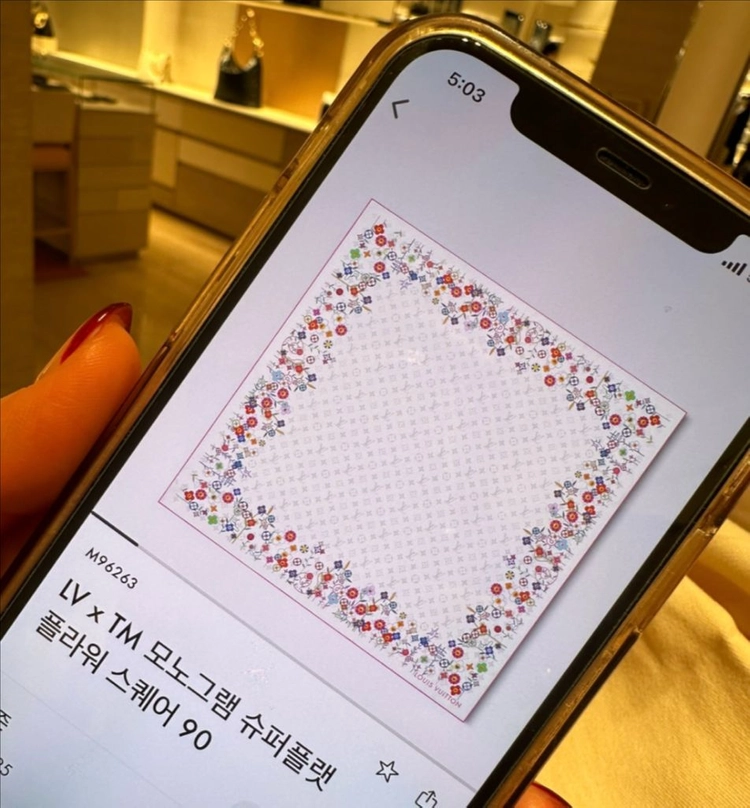 [새상품] 루이비통x무라카미다카시 콜라보 스카프 (90x90) 이미지