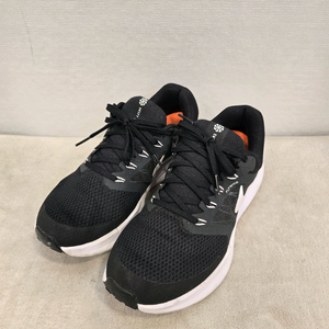 나이키 런 스위프트 블랙 운동화 275mm 이미지