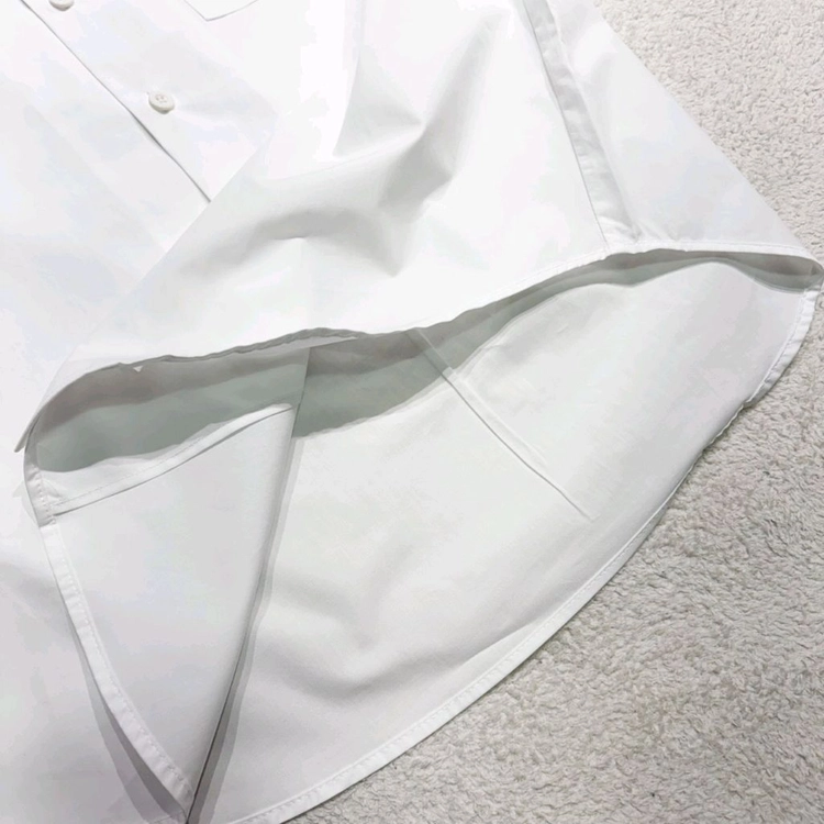 단톤 라운드카라 반팔 셔츠 이미지