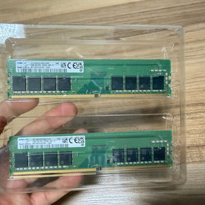 DDR4 8GB 메모리 2개 세트 이미지