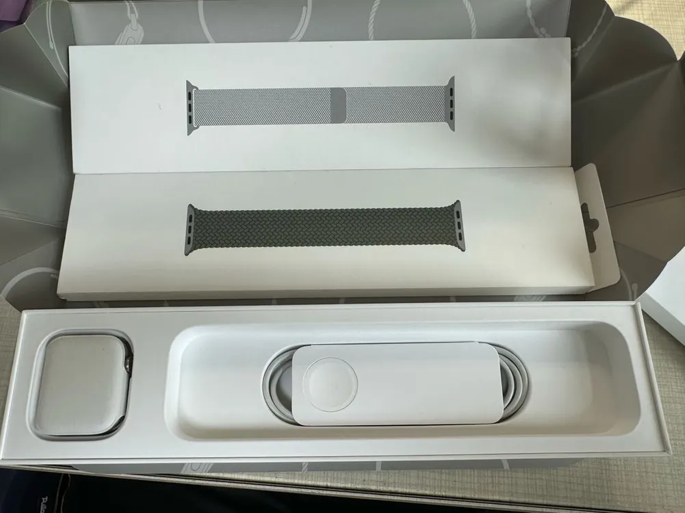 애플워치 시리즈6 에디션 티타늄 44mm 셀룰러 풀박스 이미지