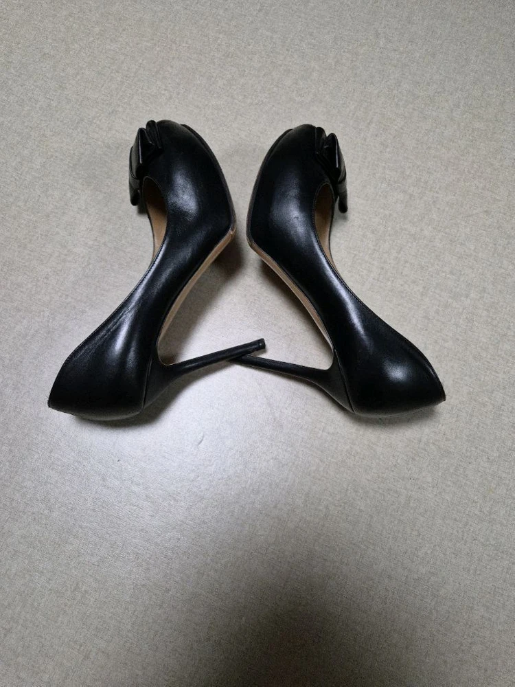 페라가모 오픈토가죽힐 이미지