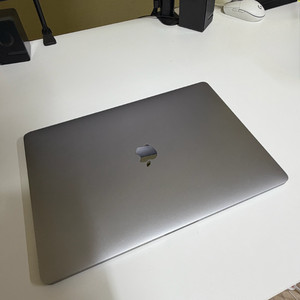 2018 맥북프로 15인치 터치바 최고사양 (i9 / 32GB / 1TB / 부트캠프 완벽지원) 이미지