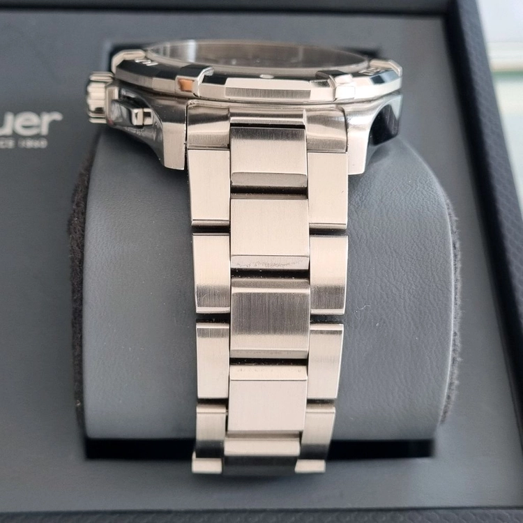 태그호이어 아쿠아레이서 크로노 쿼츠 43mm CAY1110(2020년식) 이미지