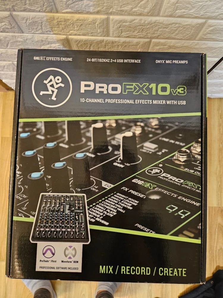 명품 MACKIE PROFX10 V3(새거) 급매!! 이미지