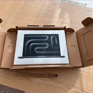 [미개봉] 맥북 프로, 14 모델, M5 Pro 18코어 CPU 20코어 GPU, 메모리 24GB, 1TB 이미지