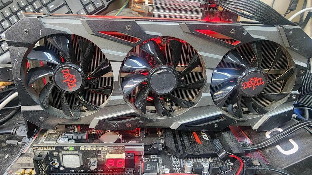 컬러파워 RX5700XT Devil 8G 그래픽카드 판매합니다 - 안심되는 중고거래