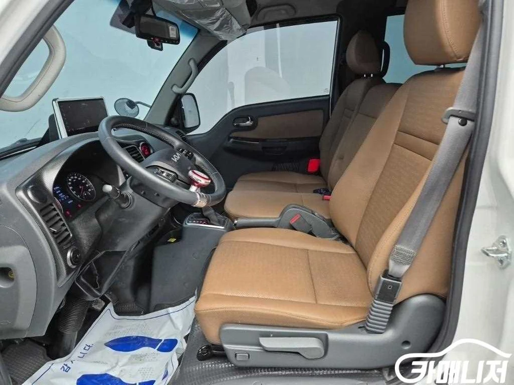 [소형화물][카고]봉고3 (LPG2.5터보) 더블캡/초장축/2WD GLS (6인승 /1톤) 6월초특가 이미지
