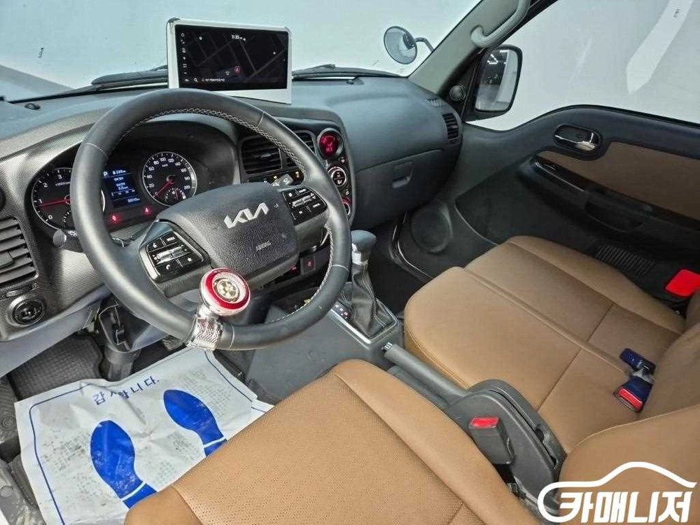 [소형화물][카고]봉고3 (LPG2.5터보) 더블캡/초장축/2WD GLS (6인승 /1톤) 6월초특가 이미지