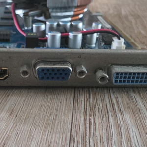 지포스9600그래픽카드 이미지