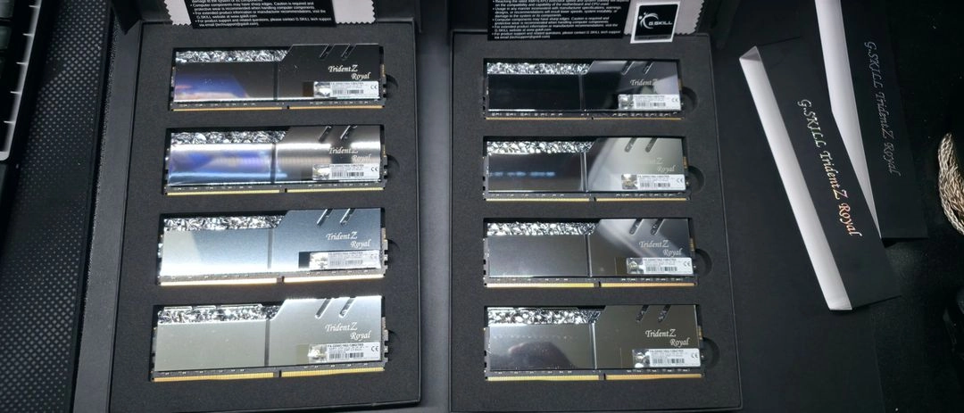 G.SKILL DDR4 128G PC4-25600 CL16 TRIDENT Z ROYAL 실버 (32Gx4) 2팩 이미지