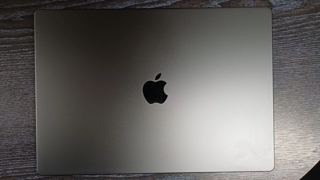 애플 맥북프로 M3 Pro 16인치 A2991 18GB SSD 512G 미드나이트 - 안심되는 중고거래