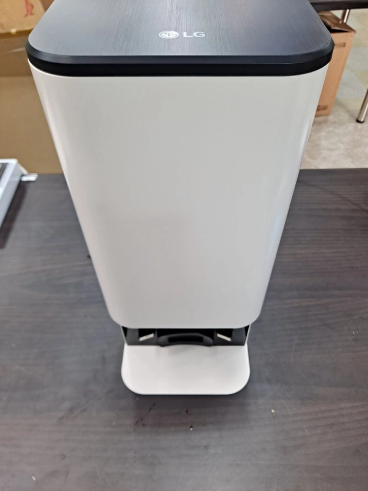 LG 코드제로 R5 로봇청소기 R585WKA1 올인원타워 이미지