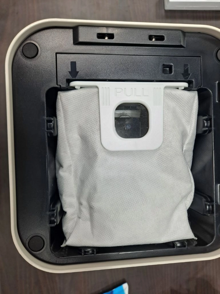 LG 코드제로 R5 로봇청소기 R585WKA1 올인원타워 이미지