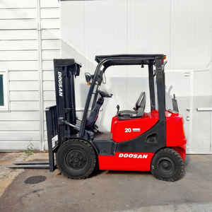 두산 2.0톤 중고 디젤지게차 3단4730MM 좌식 엔진지게차 이미지