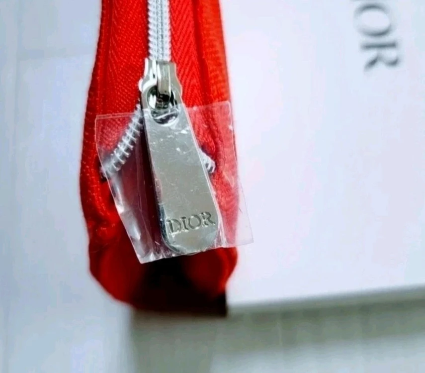 디올 레드 플랫 사각 파우치(새상품)ㅡ2 이미지