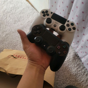 ps4용 정품 듀얼쇼크 패드 판매 (듀얼쇼크4) 이미지