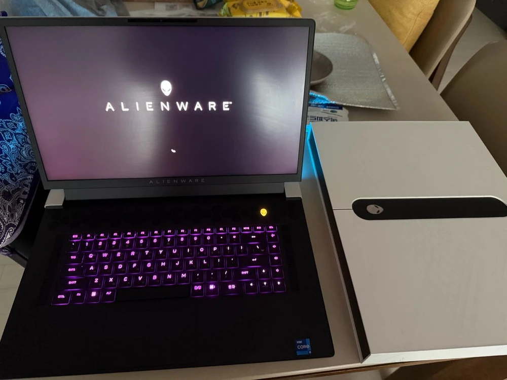 DELL델 에이리언웨어 X17 R2 RTX3080 SSD 1TB RAM 32GB 게이밍 노트북 풀박스 이미지