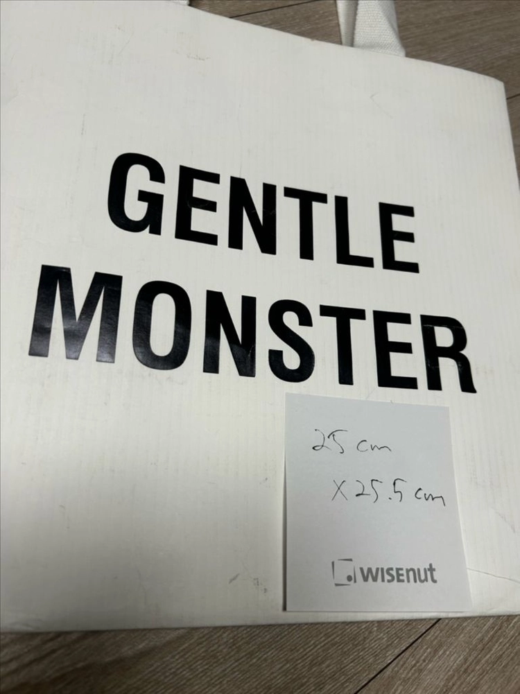 젠틀몬스터 Gentle Monster 쇼핑백 판매 이미지