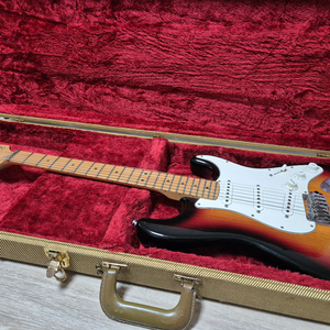 미펜 스탠다드 썬버스트 스트랫 일렉기타 fender usa 펜더 이미지