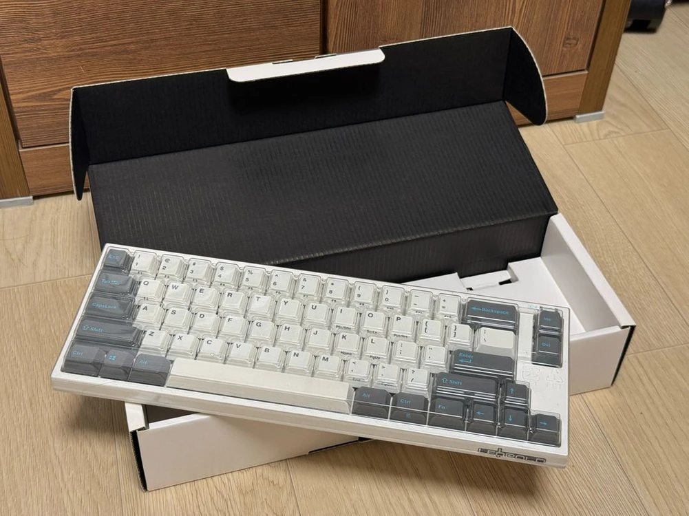 레오폴드 FC660MBT 저소음 적축 영문 키캡 이미지