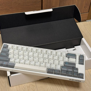 레오폴드 FC660MBT 저소음 적축 영문 키캡 이미지
