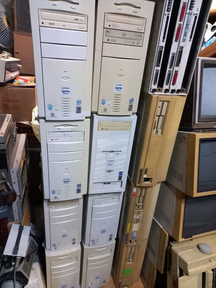 세기말 고전 컴퓨터 와 브라운관 모니터 레트로 PC CRT모니터 옛날 컴퓨터 8세트 정리 삼보 드림시스 컴퓨터 이미지