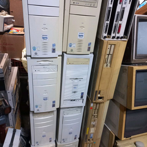 세기말 고전 컴퓨터 와 브라운관 모니터 레트로 PC CRT모니터 옛날 컴퓨터 8세트 정리 삼보 드림시스 컴퓨터 이미지