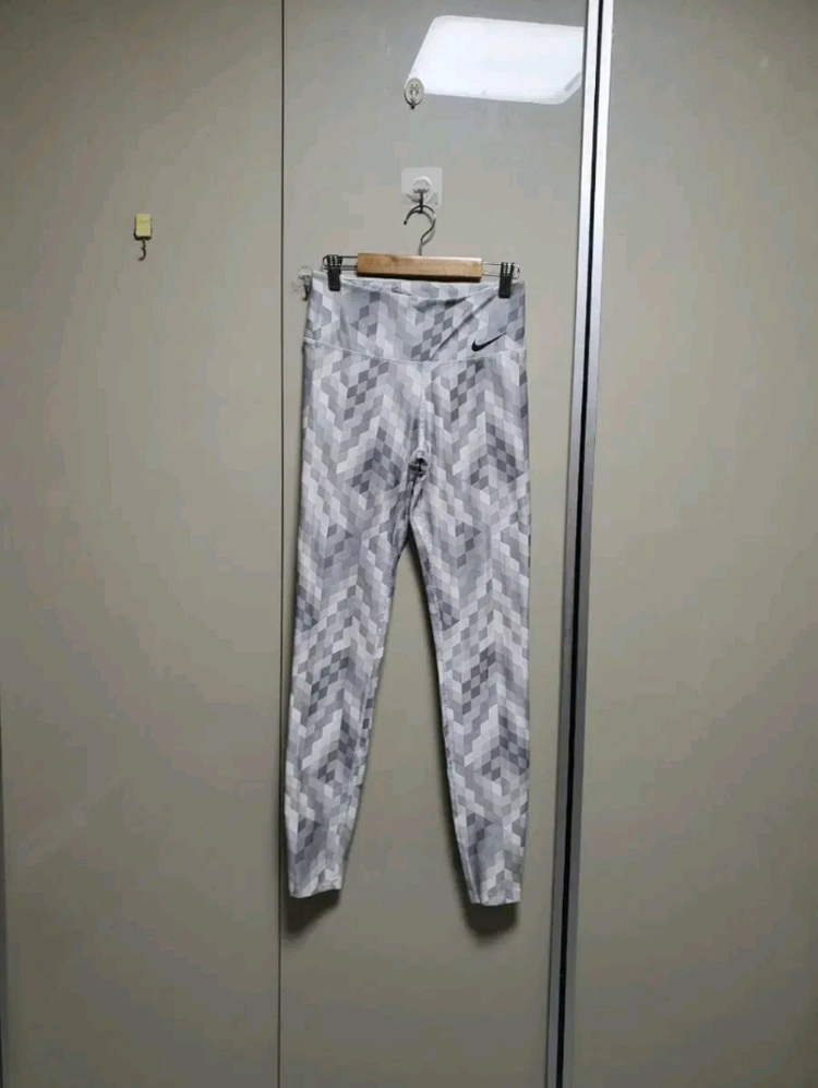 나이키 여성 타이츠, 레깅스(xs)/4천원 이미지