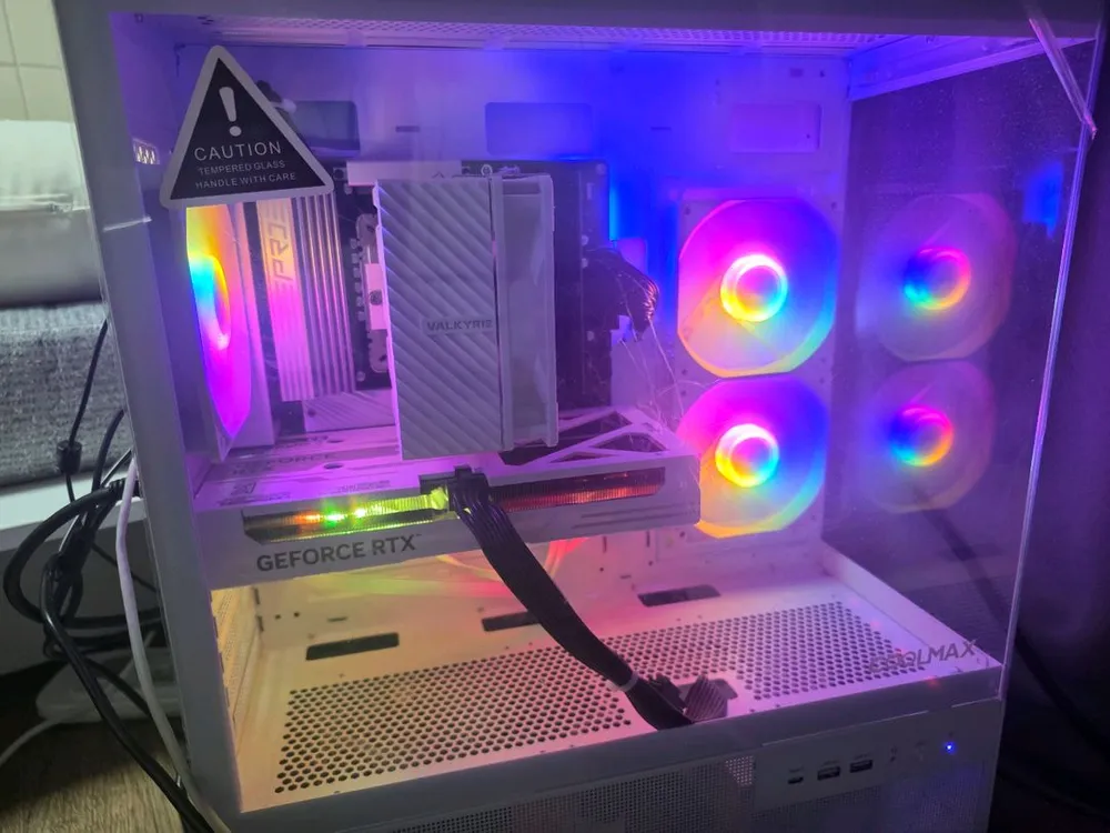 컴퓨터 팝니다.(7500F/B650M/RTX5060/DDR5 32GB 등, 하드디스크만 없습니다.) - 안심되는 중고거래