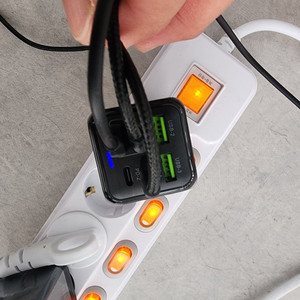 대량 판매합니다. 4구개별멀티탭, 6in1 150w 고속충전기, a to c , c to c 케이블 이미지
