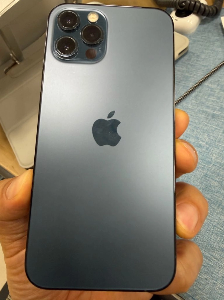 스마트폰 256GB + 케이스 이미지