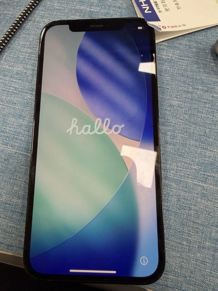 스마트폰 256GB + 케이스 이미지