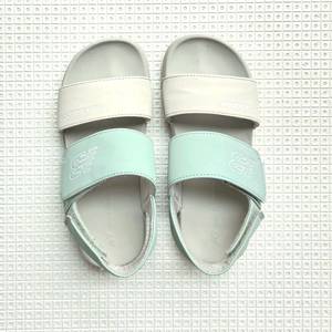 뉴발란스키즈 샌들 220+크록스 화이트 j8 이미지
