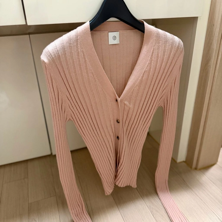 유메르 24년도 울100% 리앙 리브 가디건 피치핑크 골지브이넥니트봄가을 이미지