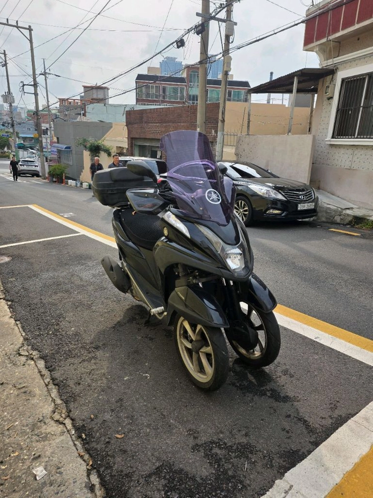 야마하 트리시티 125 이미지