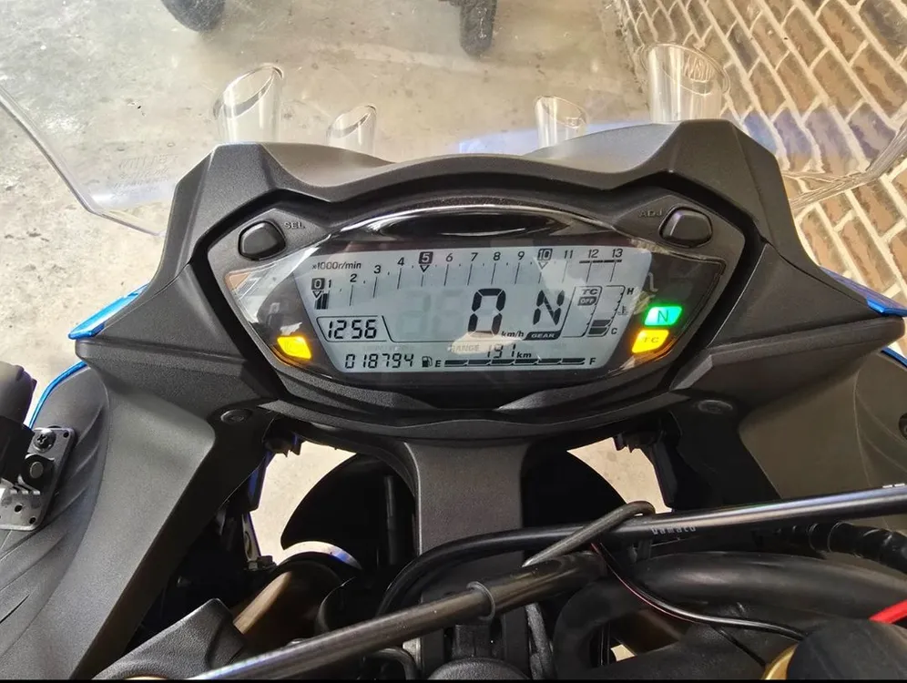 스즈키 gsr-s1000 이미지