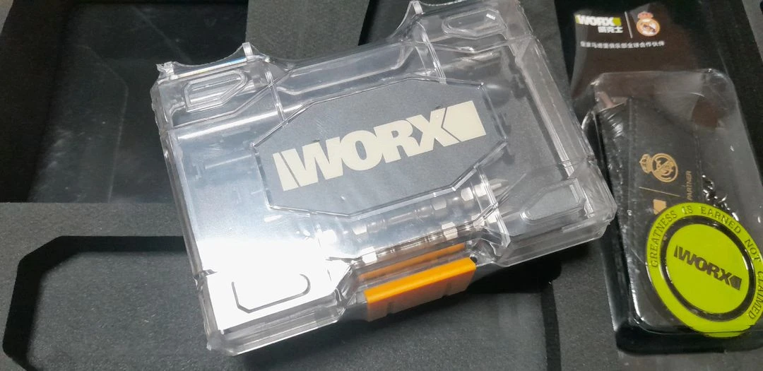 WORX 12V WU135 한정판 케이스 이미지