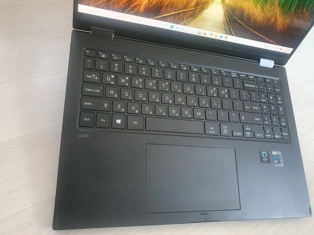 LG그램360 16인치 i7-11세대/16GB/512G 팝니다(새 액정) 이미지