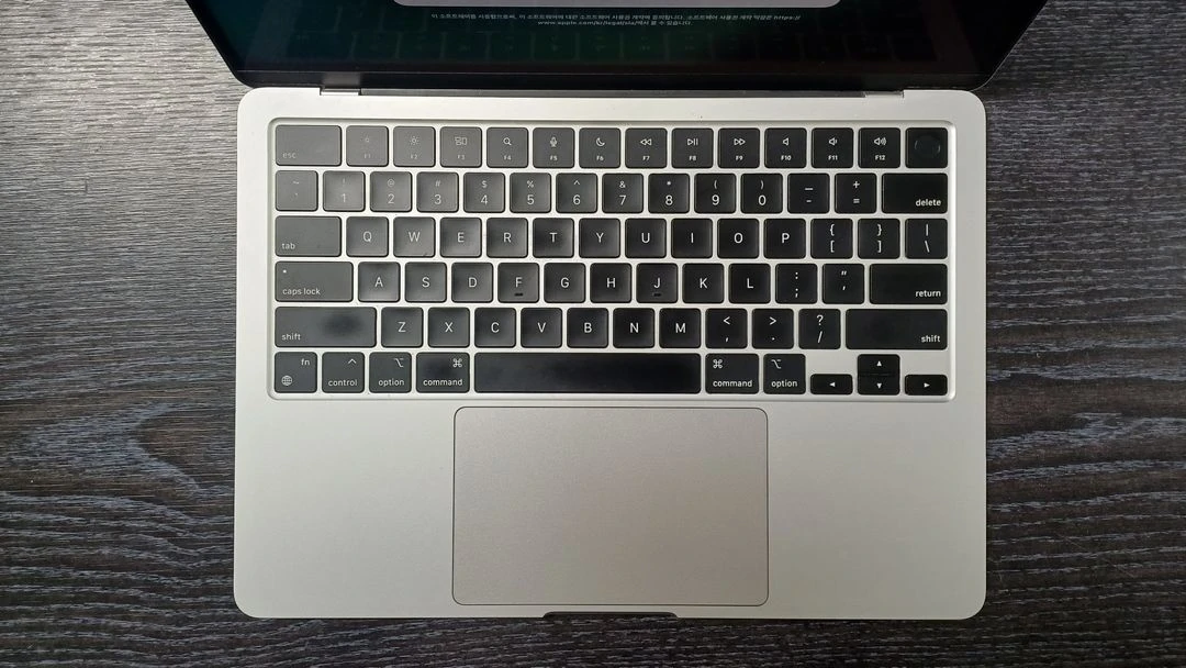 애플 맥북에어 M2 13.6인치 A2681 8G SSD 256G G키불량 이미지