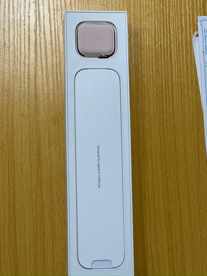애플워치 Series 4 골드 알루미늄 케이스 40mm 이미지