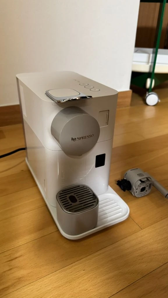 네스프레소 nespresso 커피머신 캡슐 커피 원두 이니시아 레드 스타벅스 드롱기 필립스 테스팅완료새상품급 상태 이미지