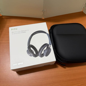 HTC HP06 무선 헤드폰 + 휴대용 파우치 이미지