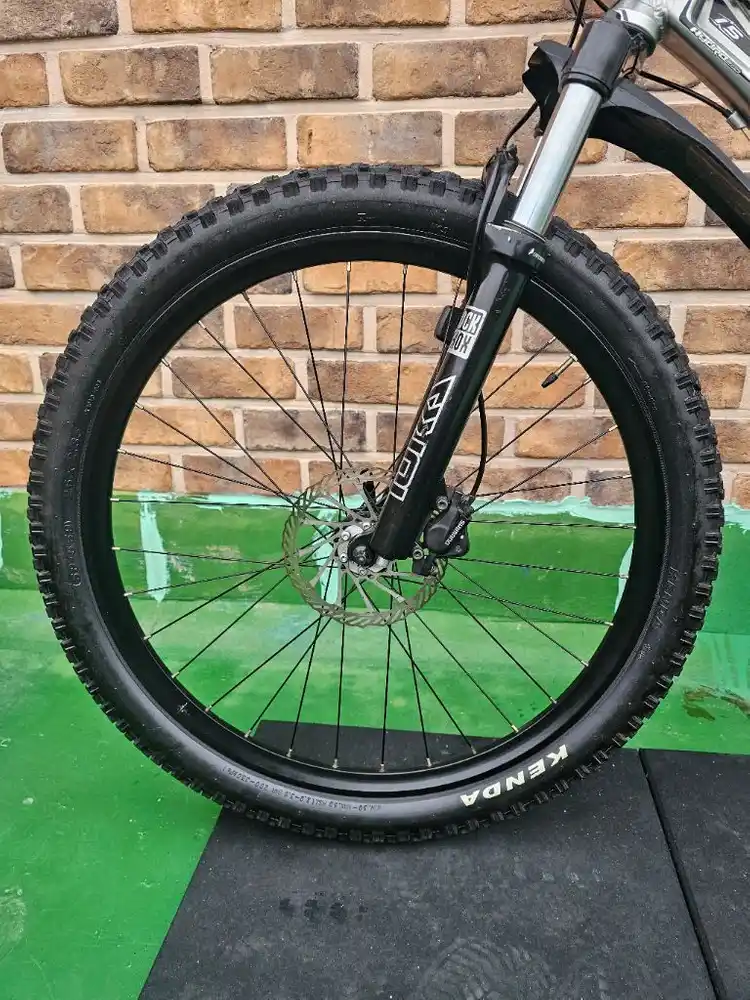풀서스펜션 MTB 자전거 이미지
