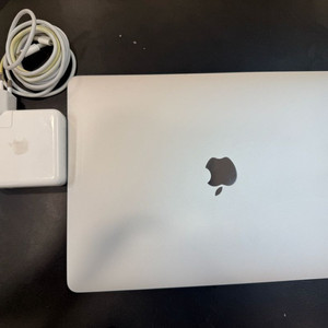 맥북프로 13인치 2018년형 16gb 512gb 이미지