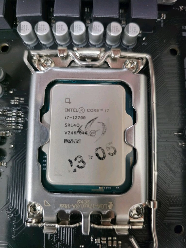 인텔 i7-12700+애즈락 B660M-HDVP/D5+삼성 DDR5 5600 8GB 묶음 팝니다 이미지